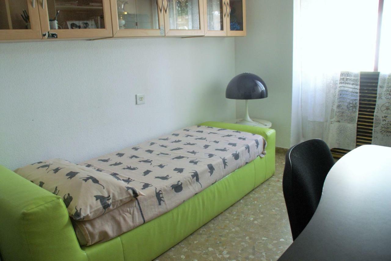 Lola Apartment Гранада Екстериор снимка